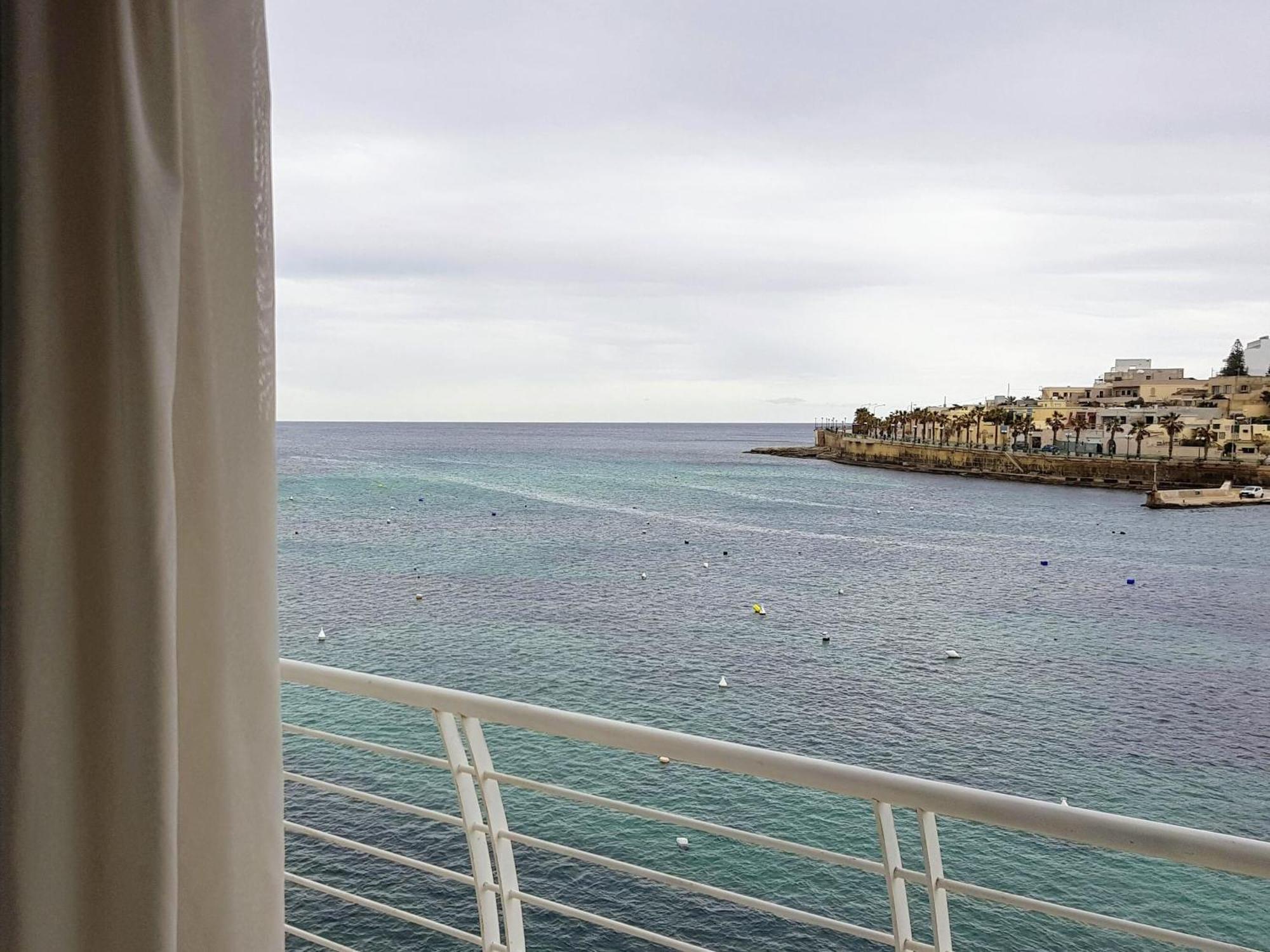 Riviera Holiday Apartments - Seafront - Wifi Marsaskala Luaran gambar