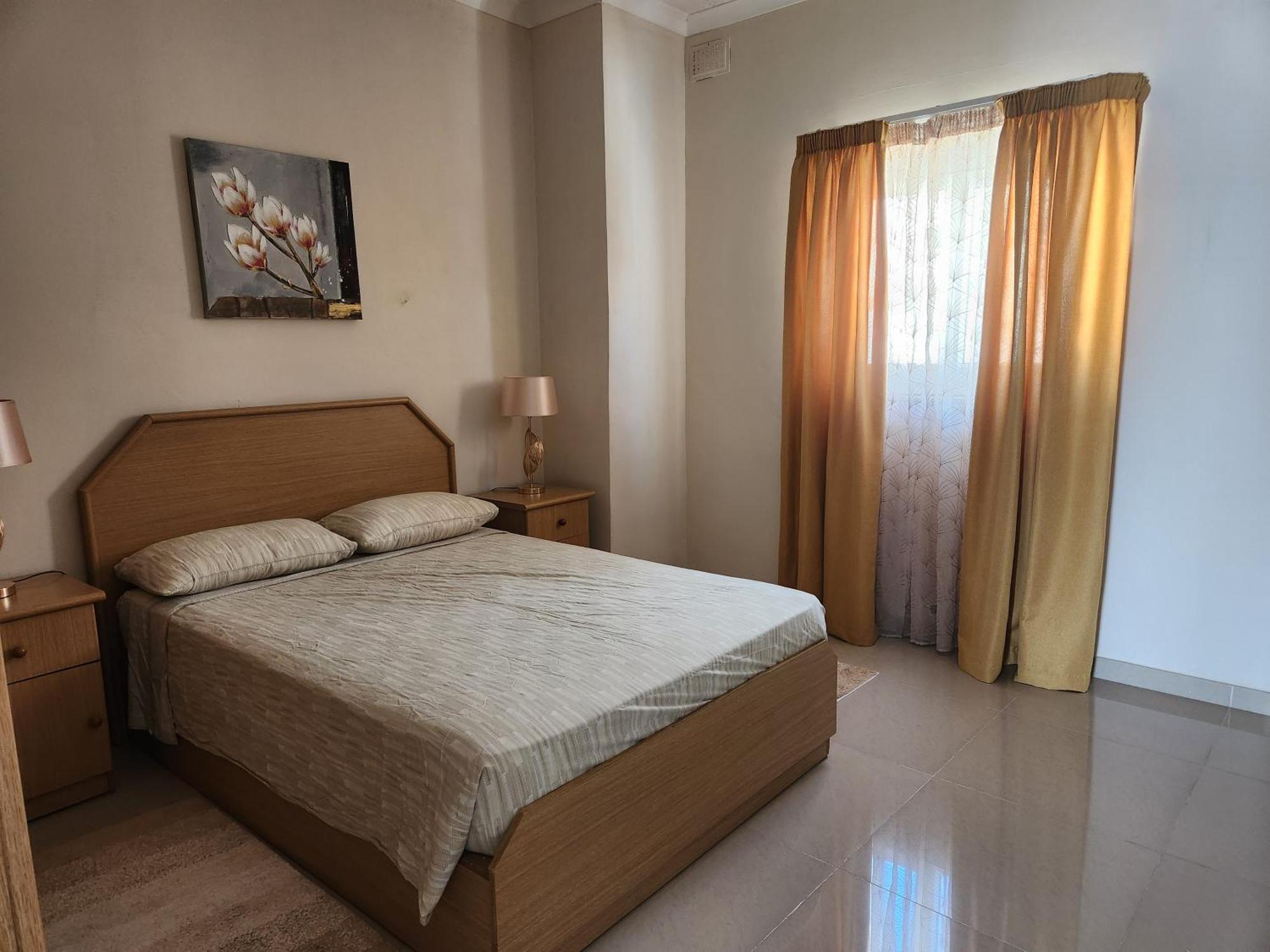 Riviera Holiday Apartments - Seafront - Wifi Marsaskala Bilik gambar