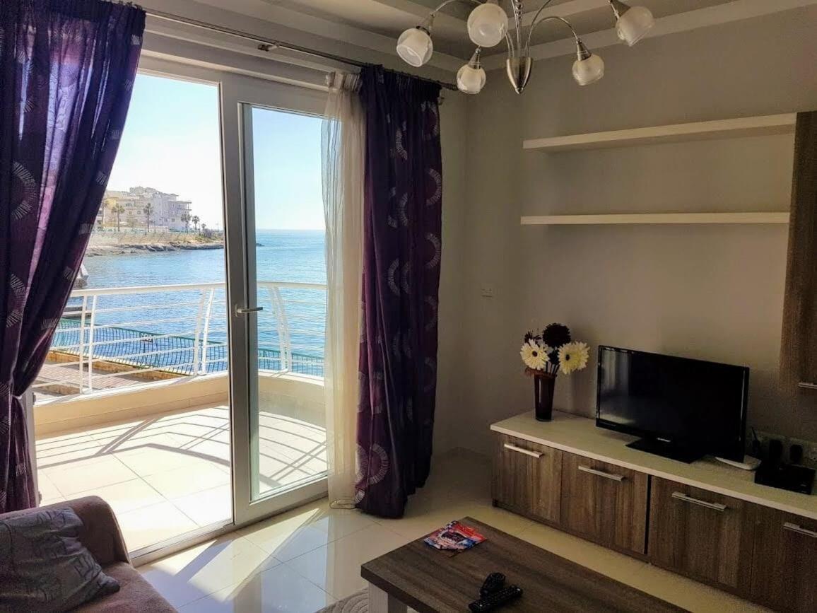 Riviera Holiday Apartments - Seafront - Wifi Marsaskala Bilik gambar