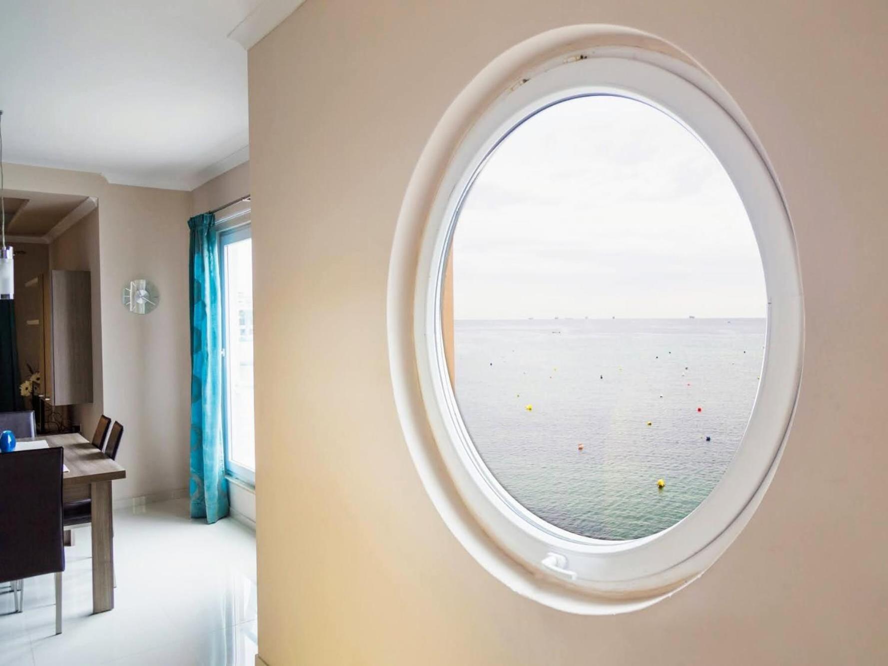 Riviera Holiday Apartments - Seafront - Wifi Marsaskala Bilik gambar
