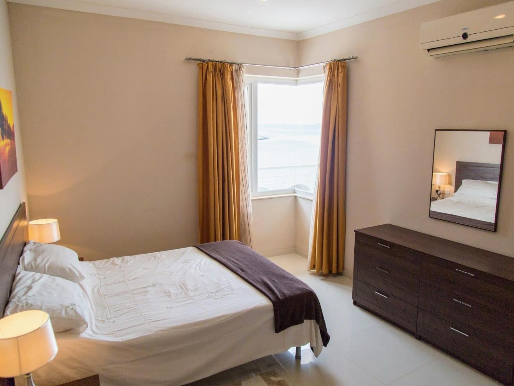 Riviera Holiday Apartments - Seafront - Wifi Marsaskala Bilik gambar