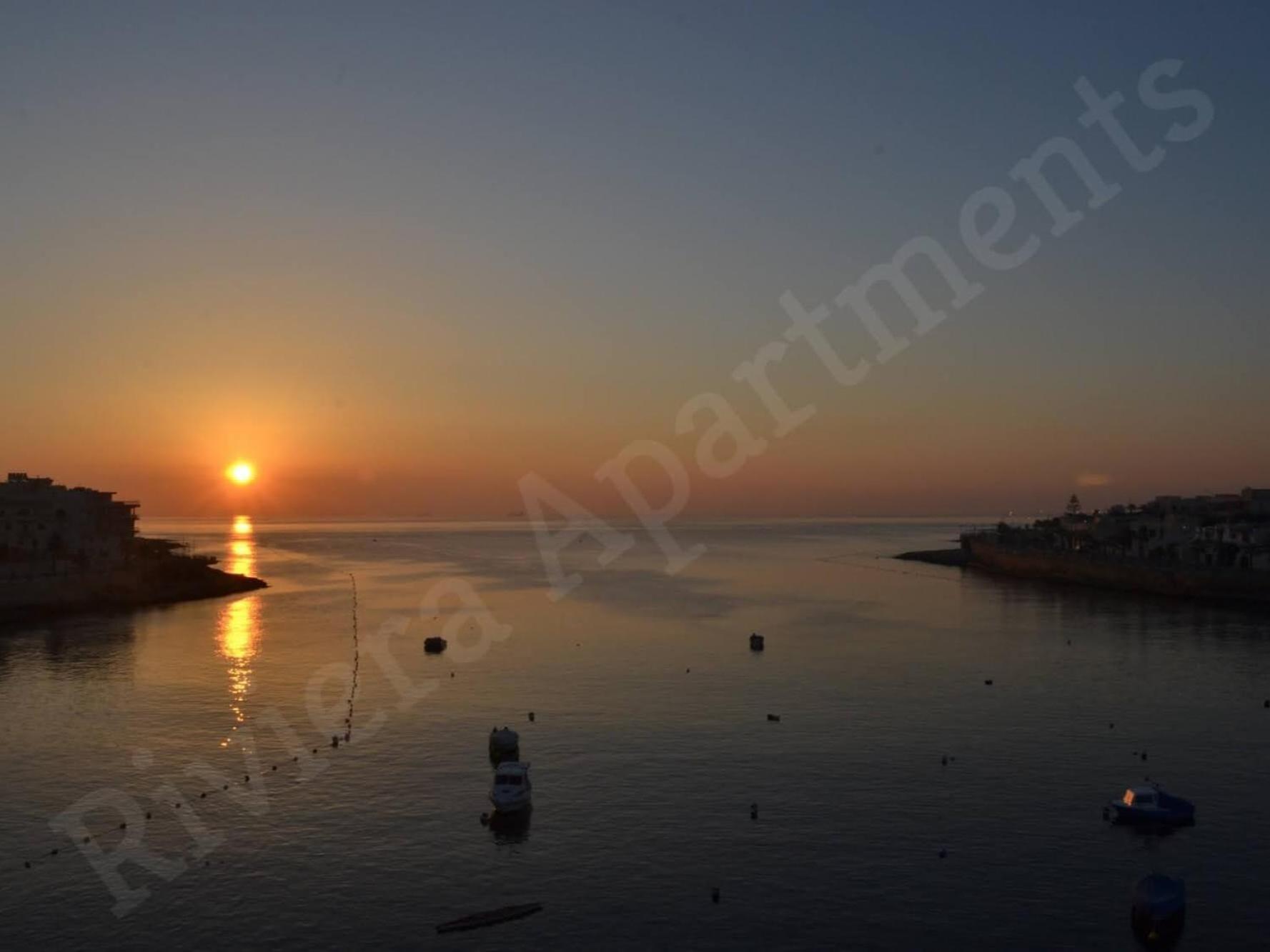 Riviera Holiday Apartments - Seafront - Wifi Marsaskala Bilik gambar